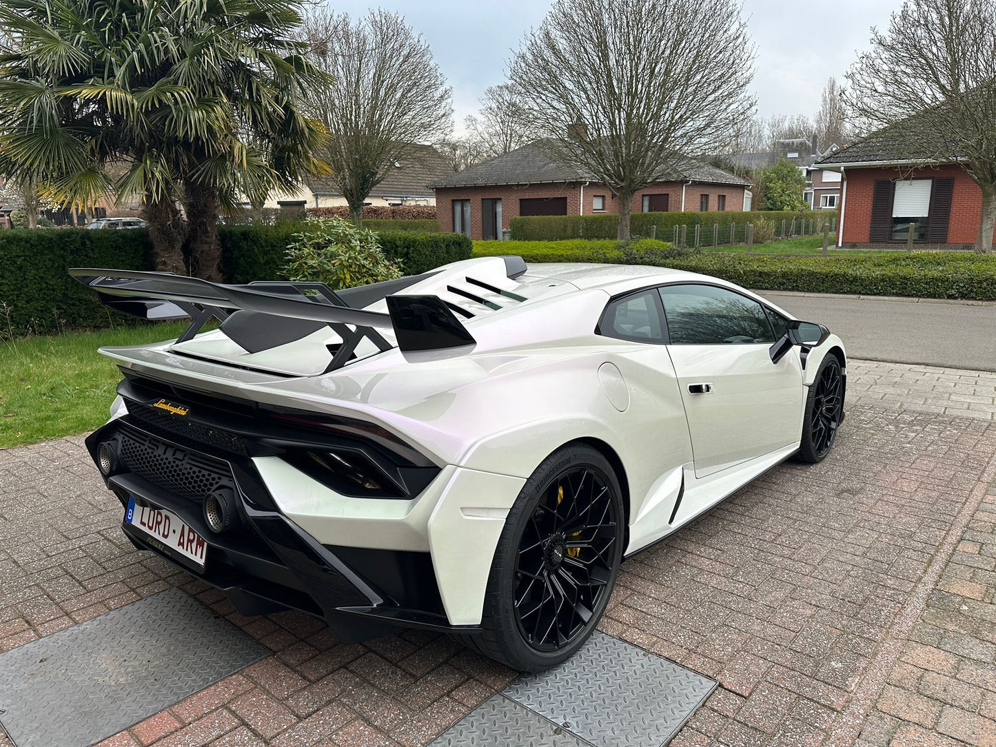 LAMBORGHINI HURACAN STO